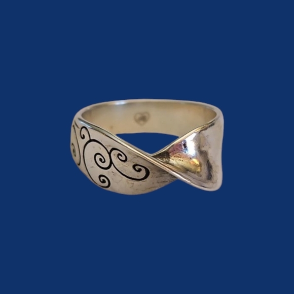 Brighton Jewelry - BRIGHTON Elegant Twisted Swirl Scroll Ring Size 9.25